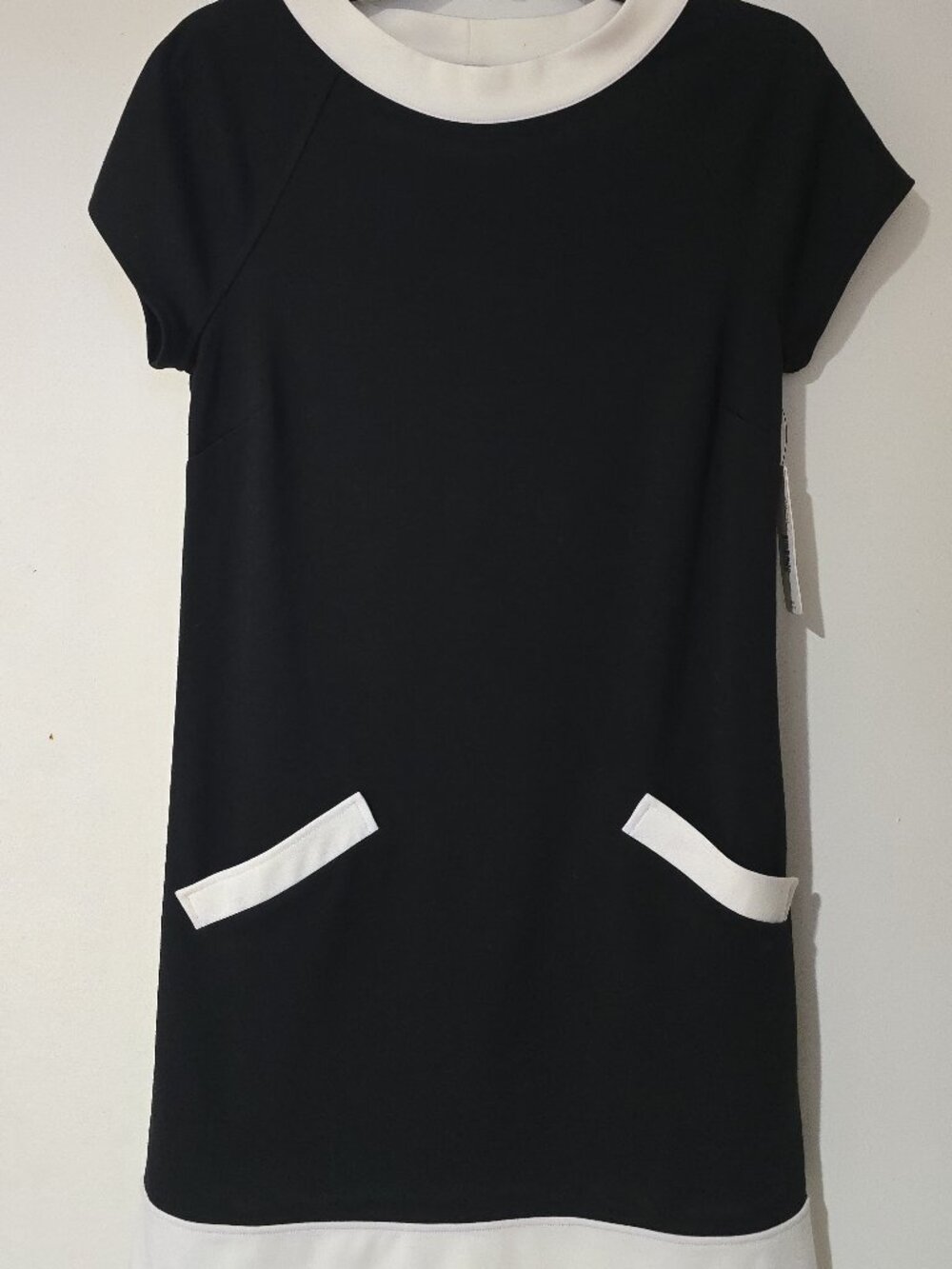 Laundry by Design Black White Color Block Shift Dress Size 8 NWT
